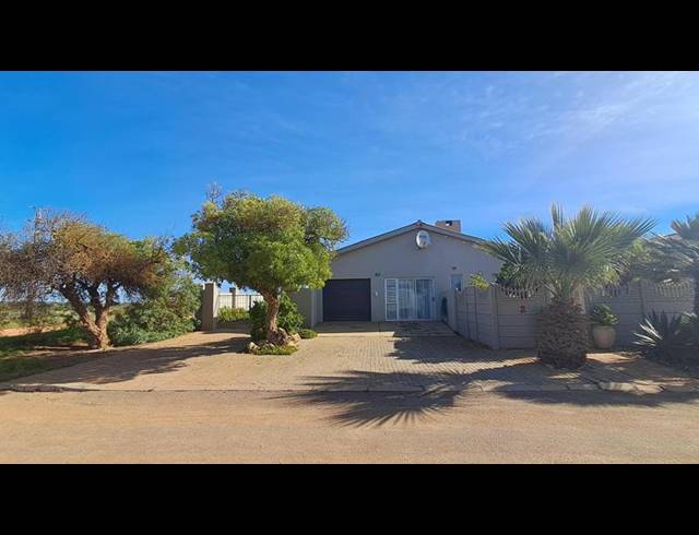 3 BEDROOM HOUSE FOR SALE IN BRITANNIA BAY